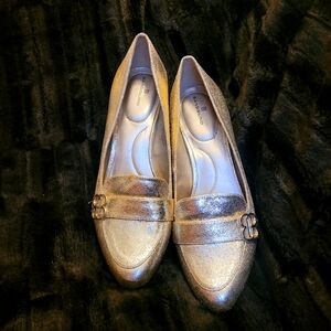Size 10 Gold Loafers
